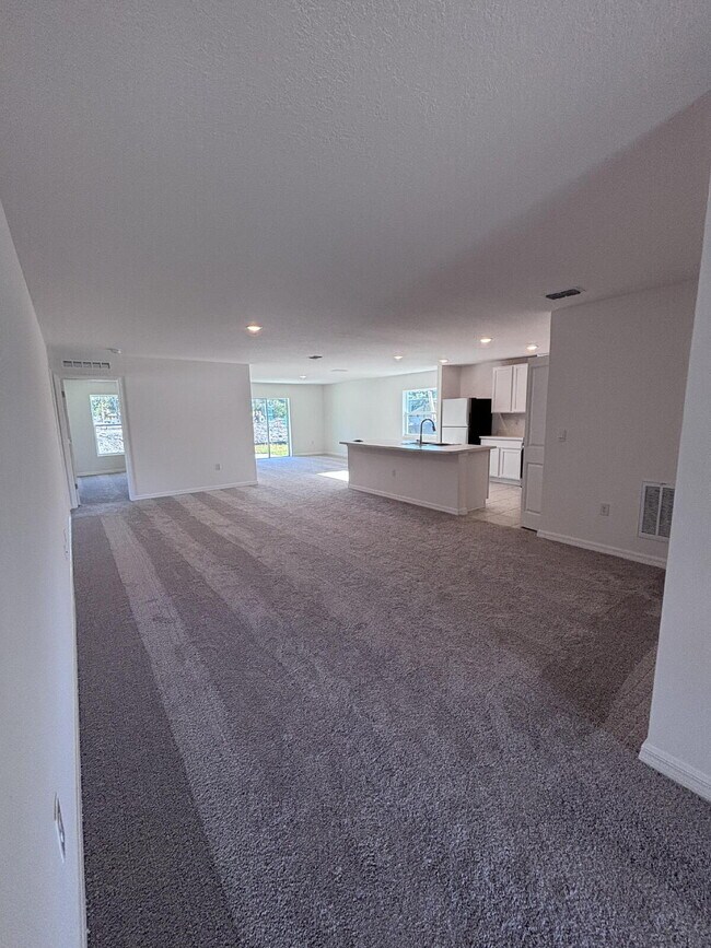 Building Photo - Brand New 4/2 Home!