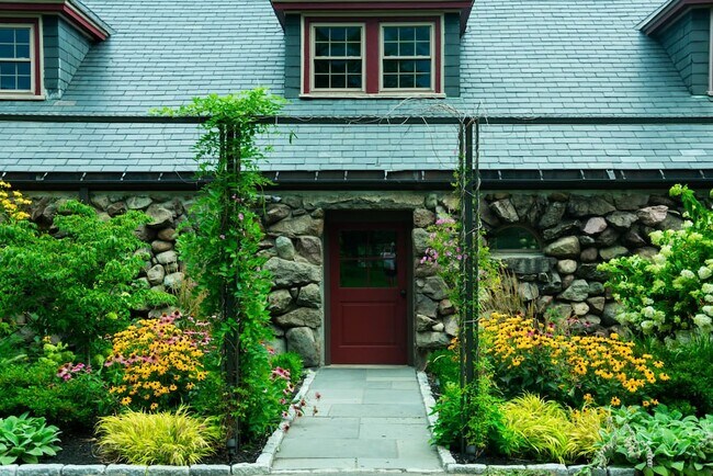 Primary Photo - 1421 Canton Ave