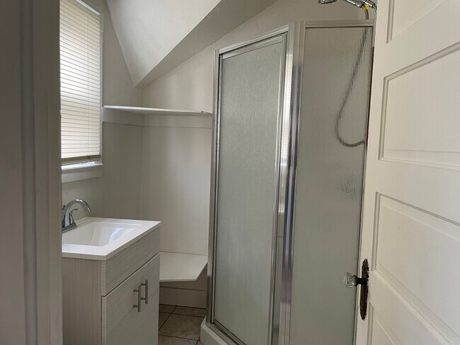 Building Photo - 2127 6th Street Ct