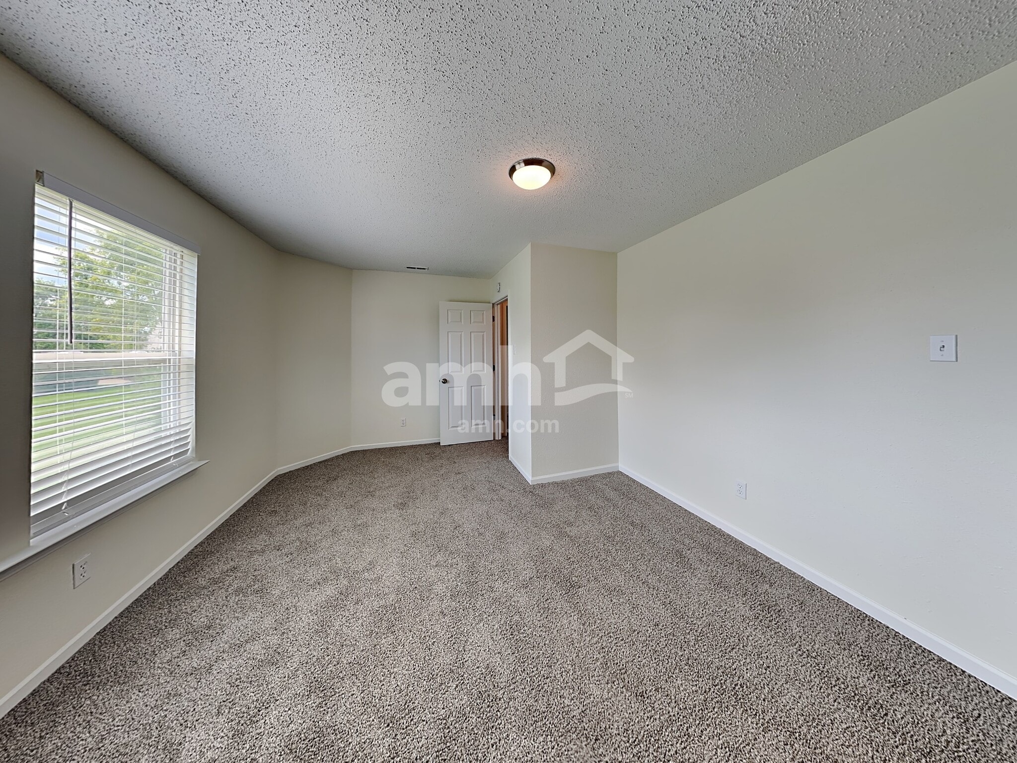 Building Photo - 10275 Holly Berry Cir