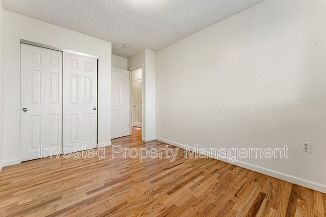 Building Photo - 588 S Eaton St