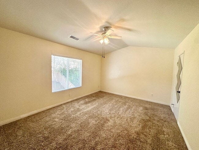 Building Photo - Gorgeous Eastlake Home in a Highly Sought-After Community!!