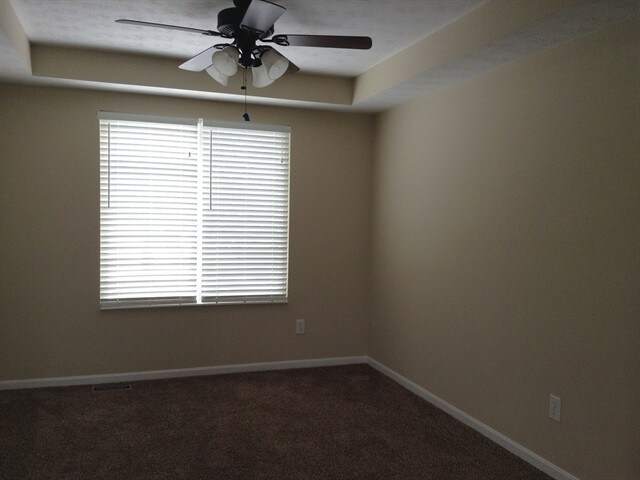 Building Photo - 943 Evergreen Park Ln