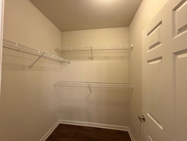 Building Photo - 476 Poplar St