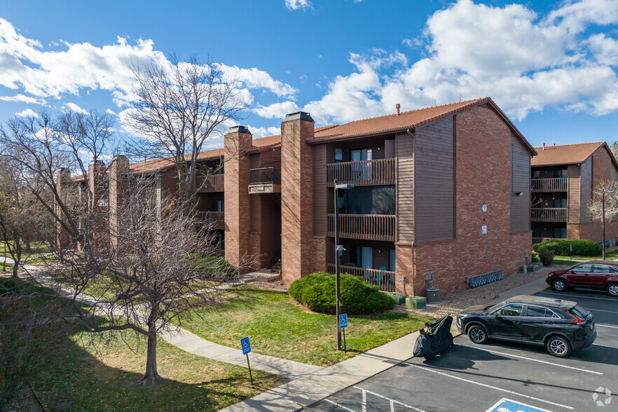 Primary Photo - Palmetto Club Apartments