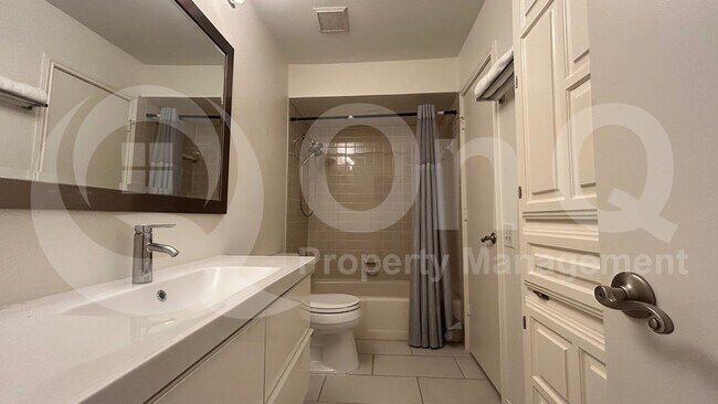Building Photo - 3701 Leathertop Dr