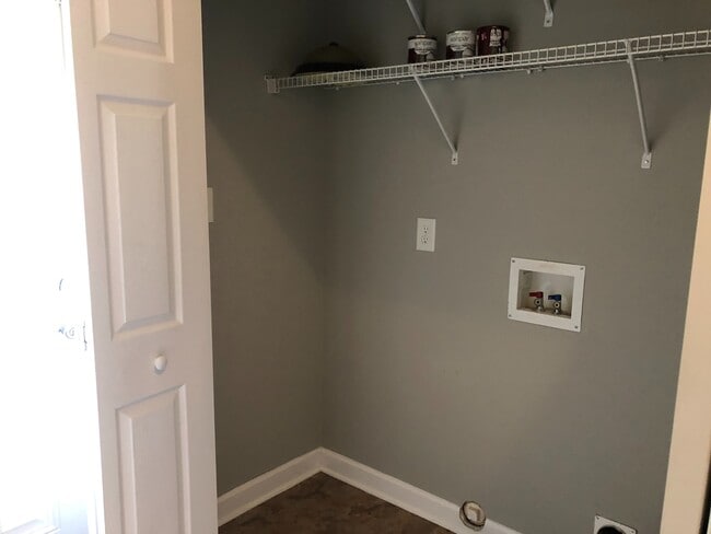 Building Photo - Waxhaw Location!