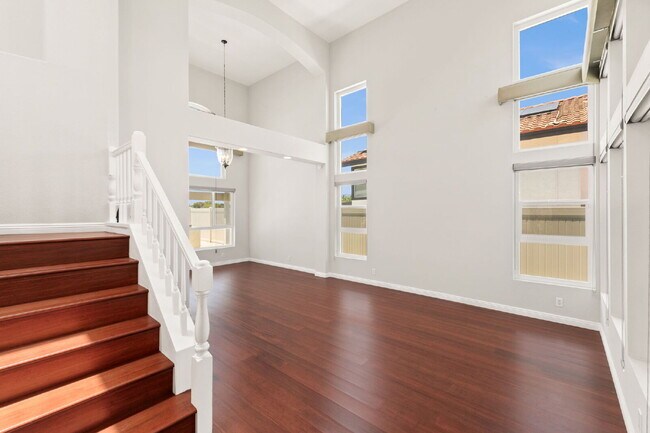 Building Photo - Stunning 4BR + Office/Den, 3BA View Home with 3-Car Garage!