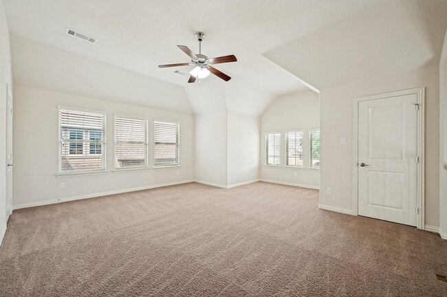 Building Photo - 10809 Grecian Dr