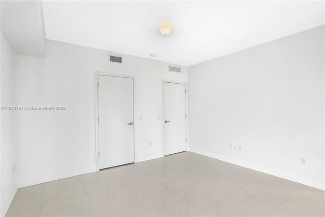 Building Photo - 1080 Brickell Ave