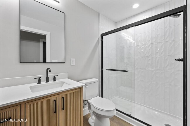 Building Photo - 8306 Lobelia Ln