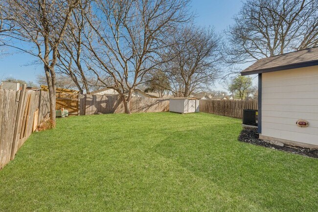 Building Photo - 7919 Wayside Trail