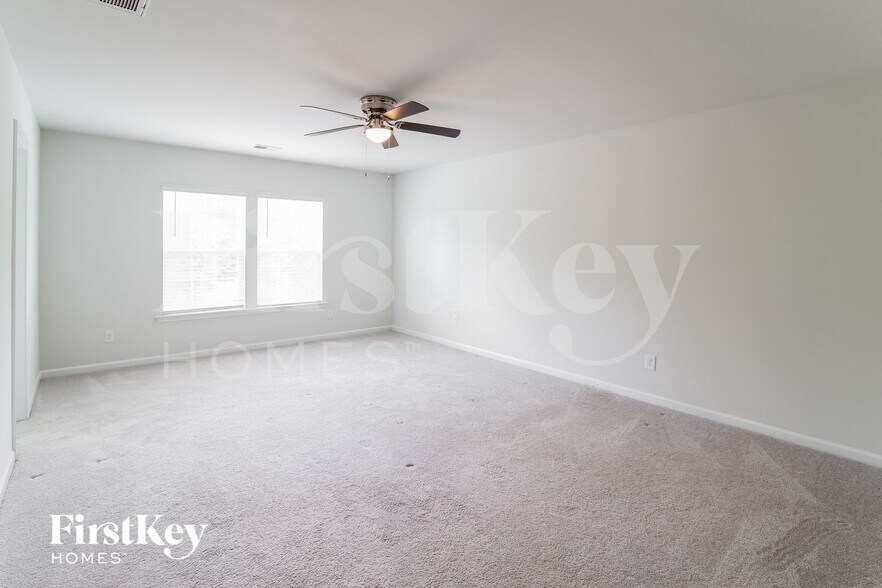 Building Photo - 227 Firewheel Ct