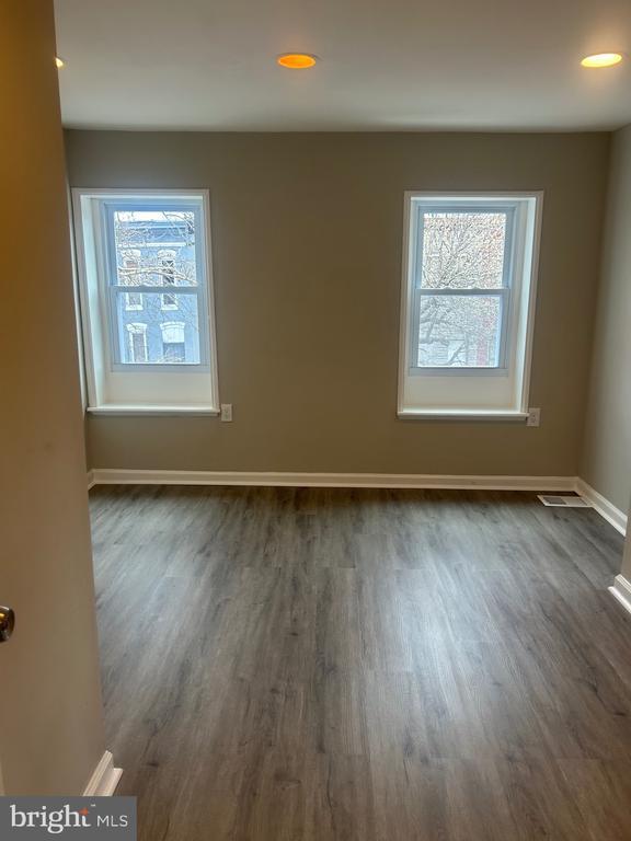 Building Photo - 1705 N Mount St