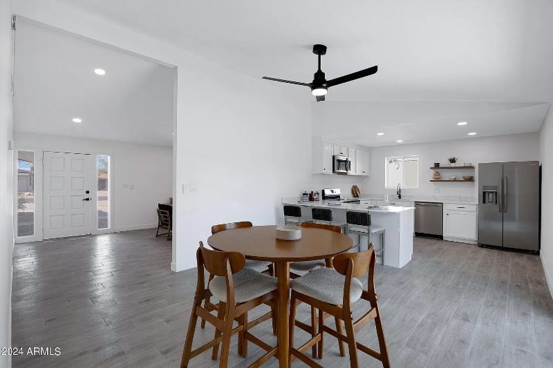 Building Photo - 1246 E Laguna Dr