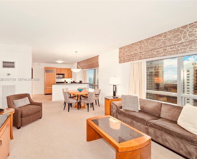 Building Photo - 1435 Brickell Ave