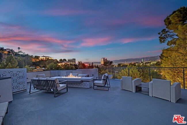 Building Photo - 3712 Broadlawn Dr