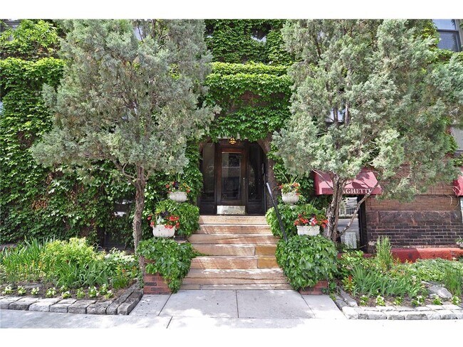 Building Photo - 1204 Harmon Pl