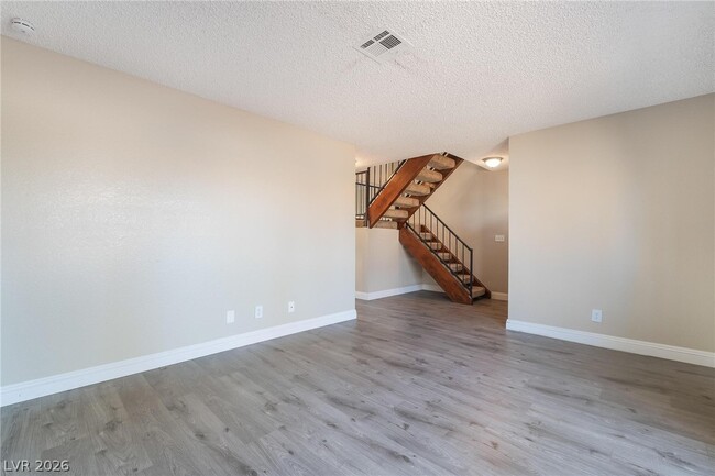 Building Photo - 3929 S Torrey Pines Dr