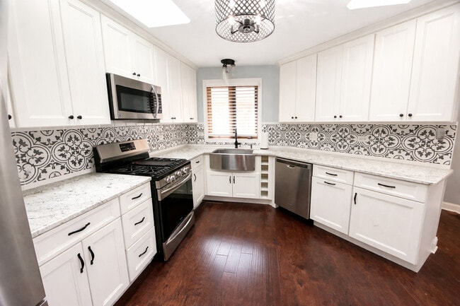 Building Photo - 7714 Northfield Ln