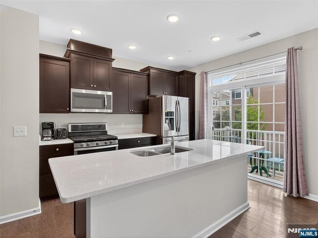 Building Photo - 112 Wesmont Drive