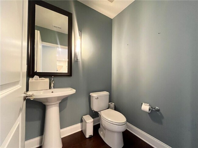 Building Photo - 270 17th St NW