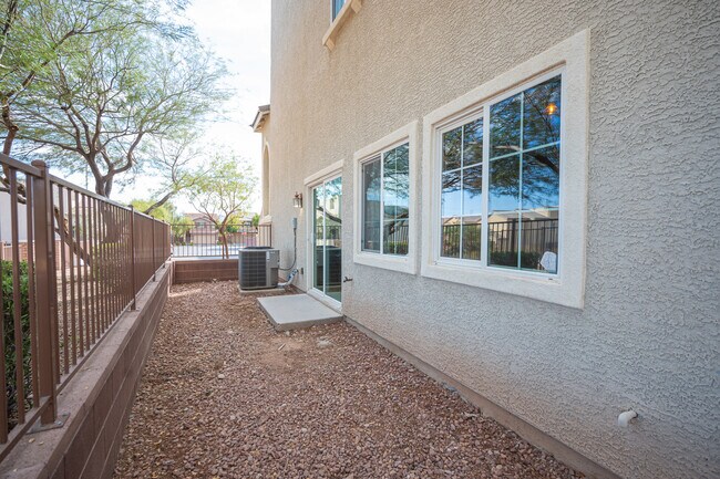 Building Photo - 8904 Harmony Hall Ave