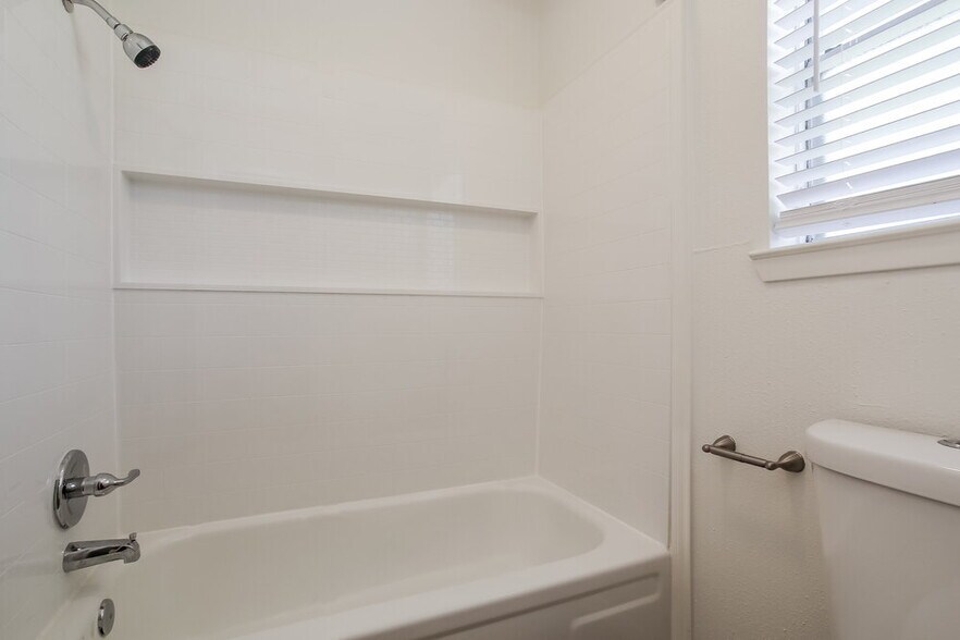 Building Photo - 7526 Shoshone Dr