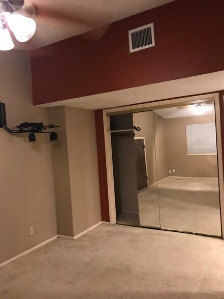 4th bedroom - 9306 Fernglen Dr
