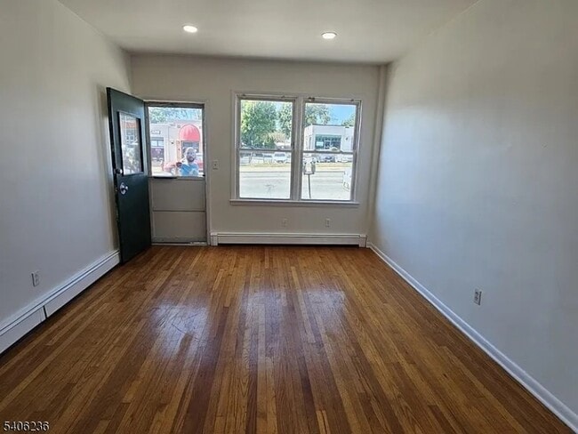 Building Photo - 502 Washington Ave