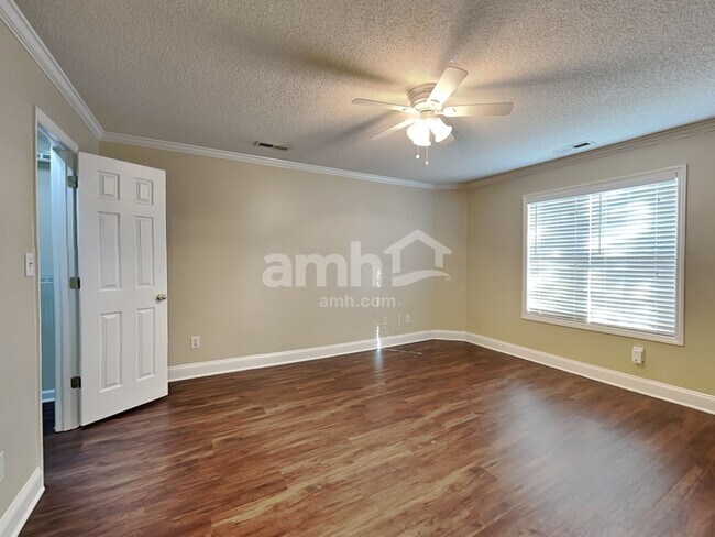 Building Photo - 6217 Highland Brook Dr