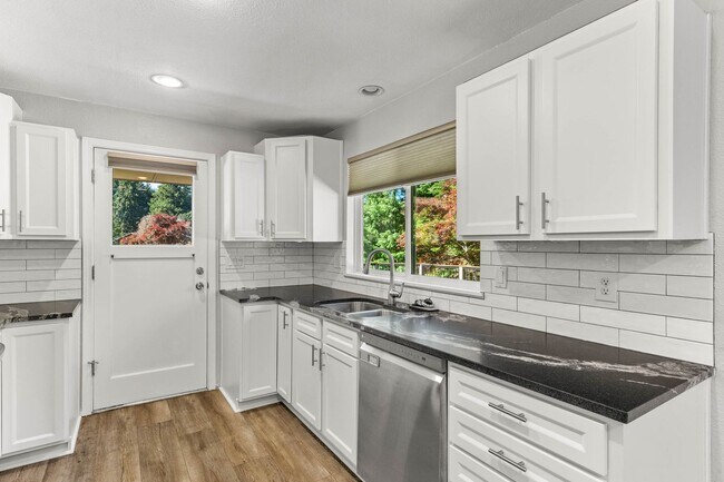 Building Photo - Rare Olympia Rental on Over 2 Acres of Flat, Usable Land!