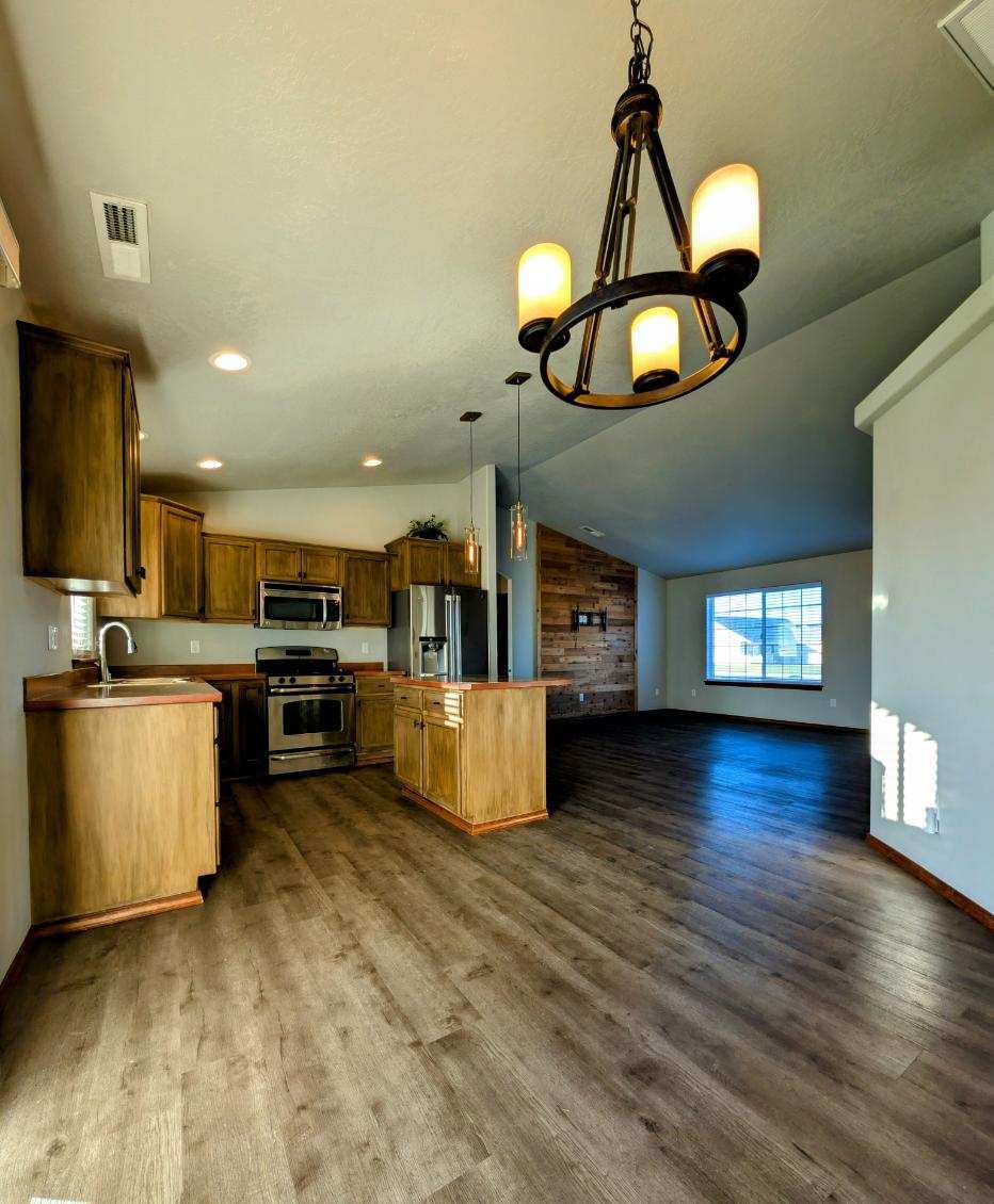 Building Photo - 4610 Seville Dr