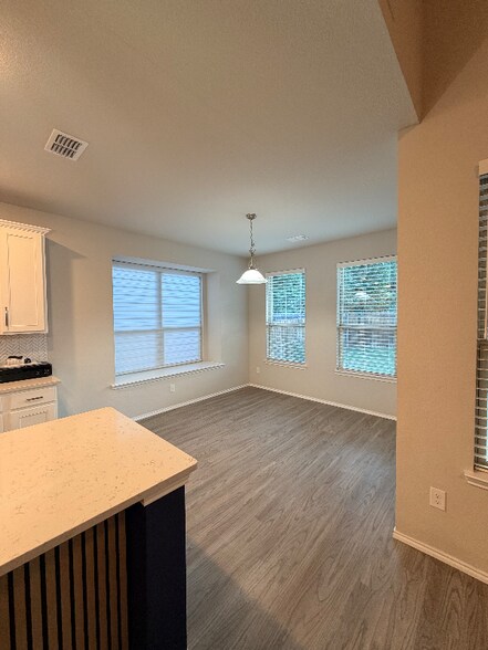 Building Photo - 3504 Harbour Mist Trail