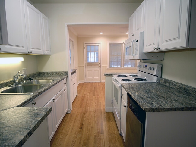 Building Photo - 4111 Paunack Ave