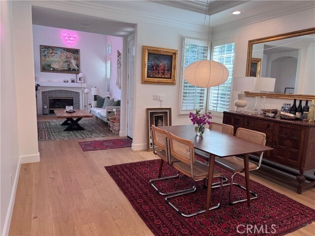 Building Photo - 2553 Santa Ana Ave