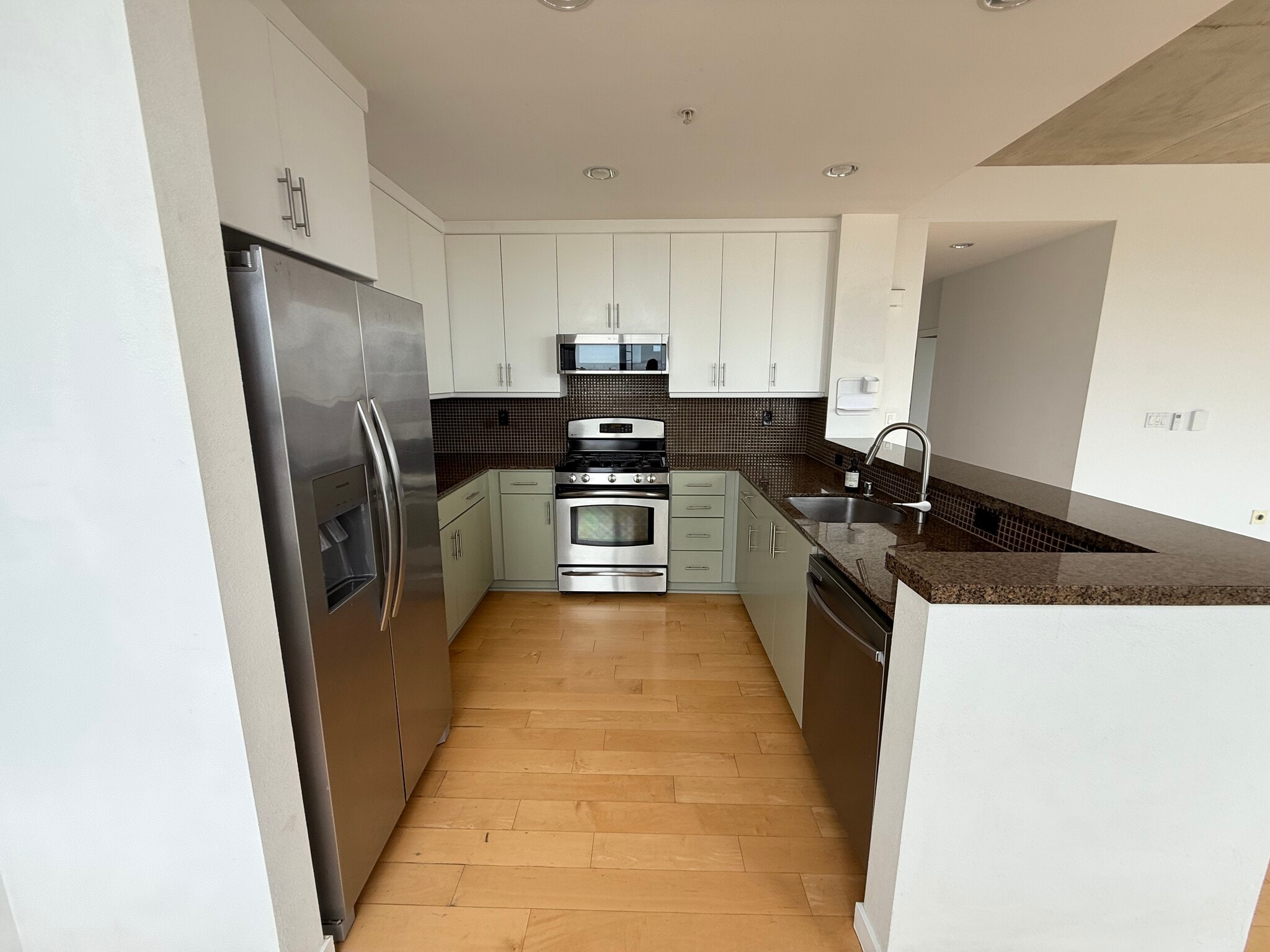Building Photo - 288 3rd St