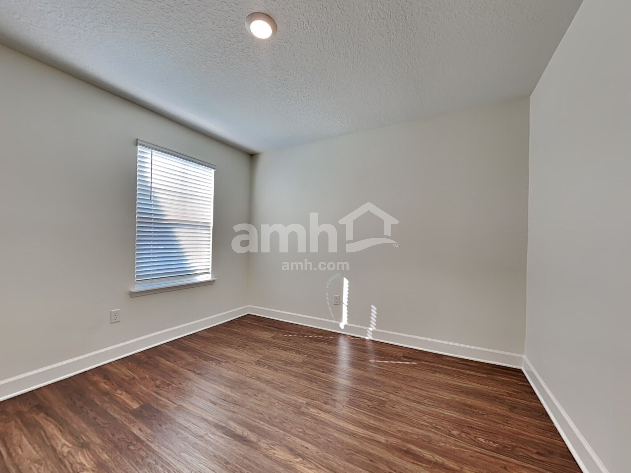 Building Photo - 1215 Tan Tara Trail