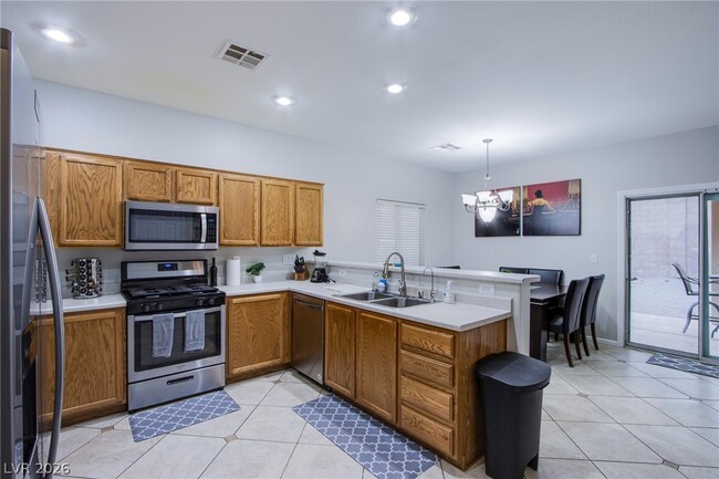 Building Photo - 6429 N Corrie Canyon St