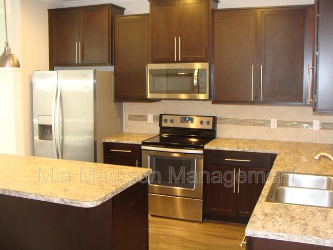 Building Photo - 115 Reese Way