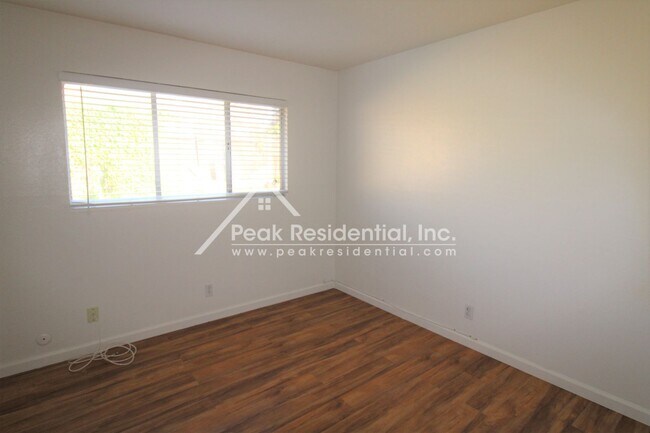 Building Photo - Charming 3bd/2ba Foothill Farms Home With 2 Car Garage!