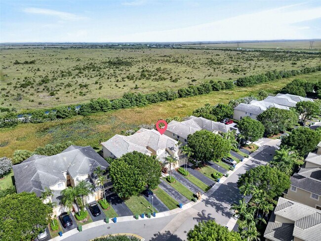 Building Photo - 2475 Cordoba Bend