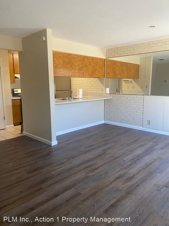 Building Photo - 2 br, 1.5 bath House - 3956 Lake TahoeTerrace