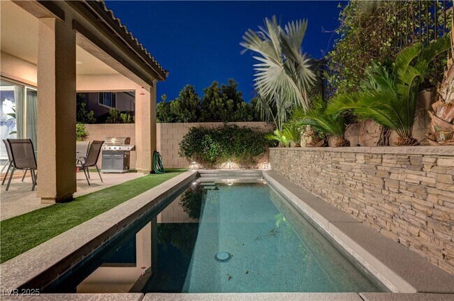 Building Photo - 3943 Reyes Ave