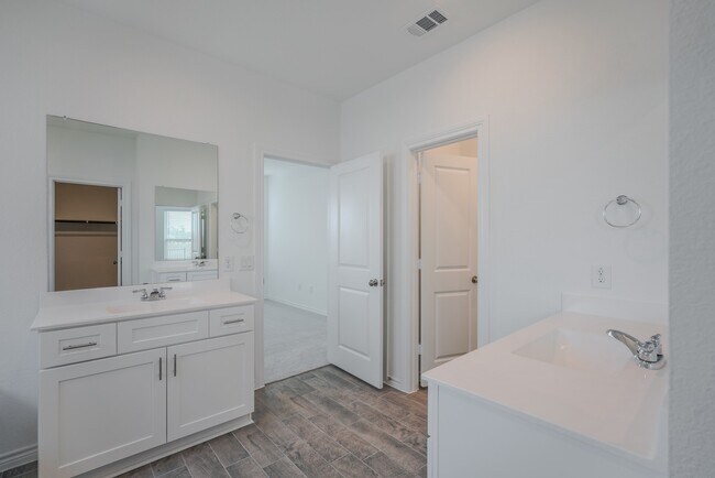 Building Photo - 15117 Wild Gully Wy