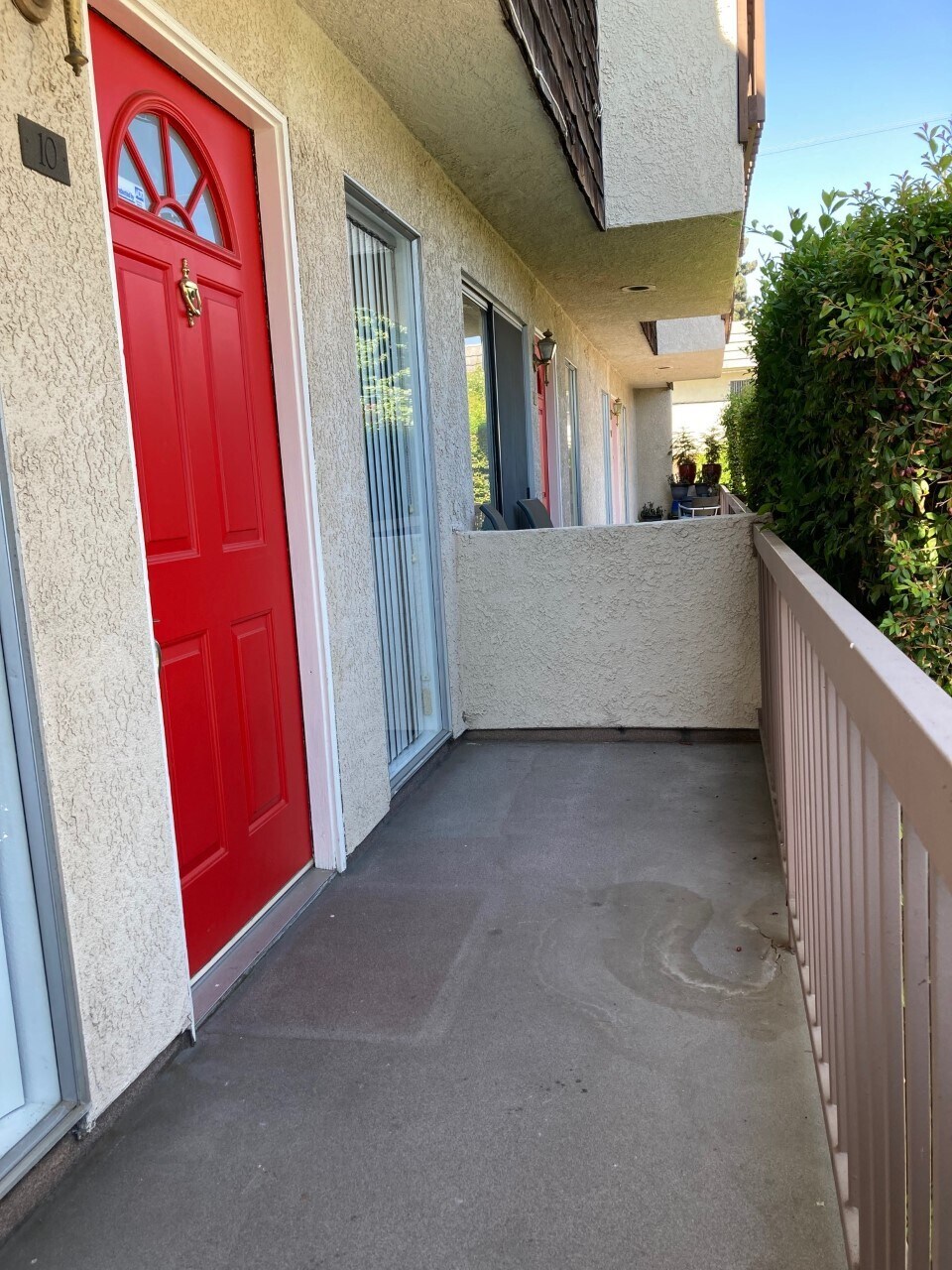 Building Photo - 4660 Coldwater Canyon Ave