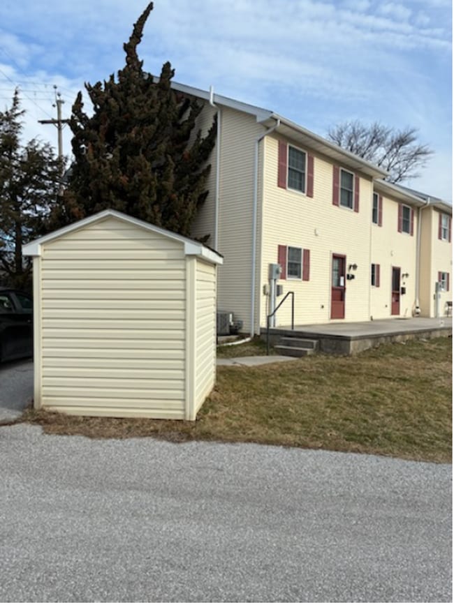 Building Photo - 9 Ridge Ave