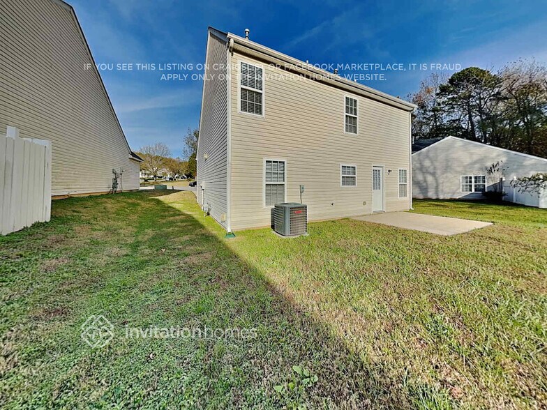 Building Photo - 1408 Besor Pl NW