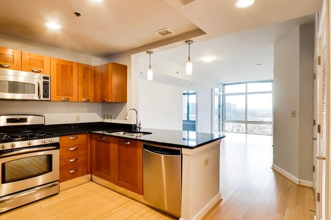 Building Photo - AMAZING LOCATION! This stunning 1bedroom/1.5bath