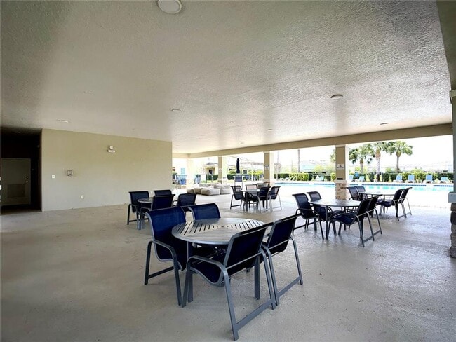 Building Photo - 447 Arbor Lakes Dr